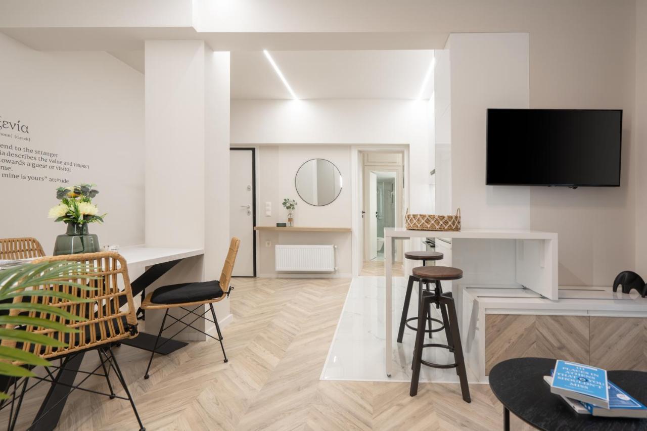 Charming Two Bedrooms Walk To Acropolis *